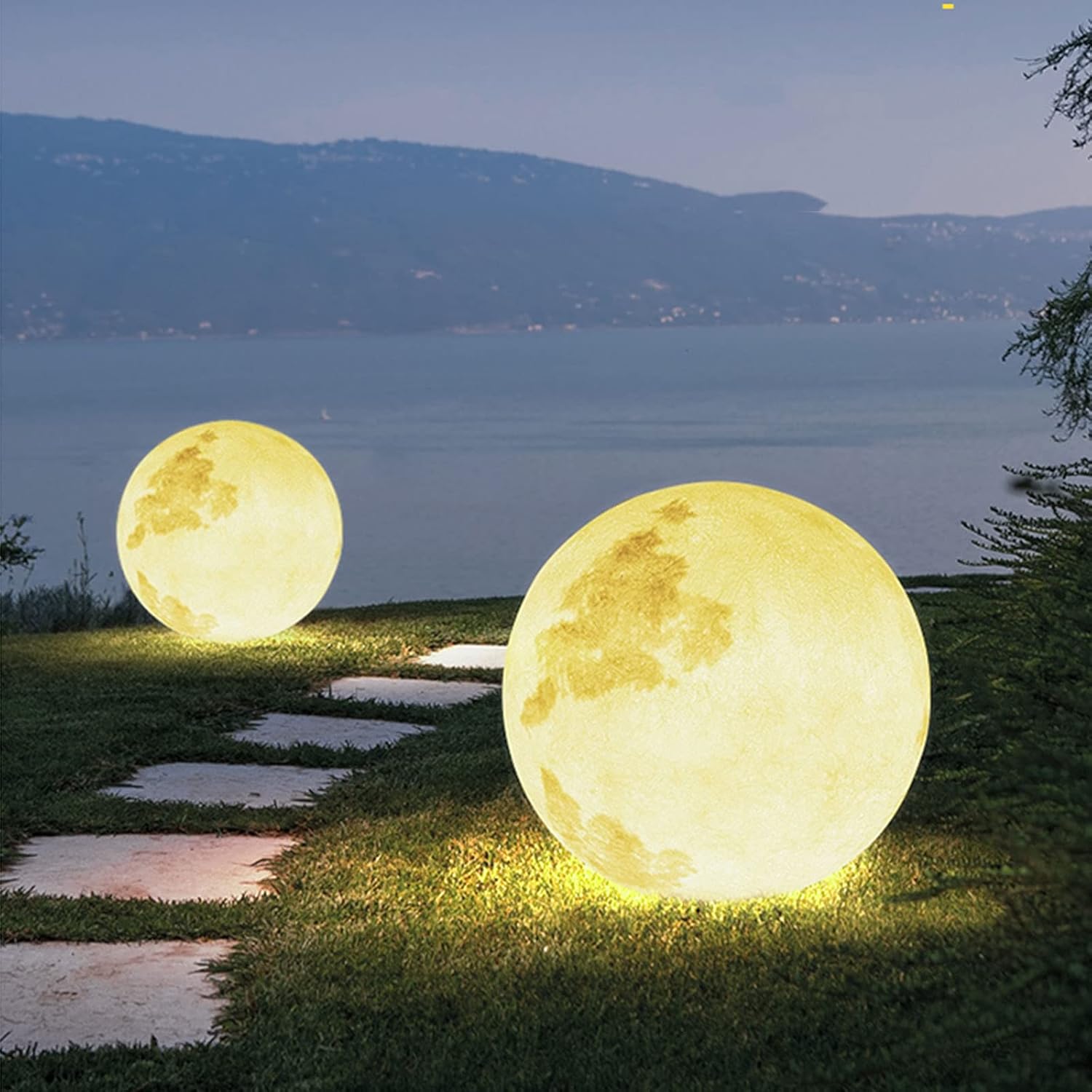 LuneGlow | Maanvormige LED-tuinlantaarn