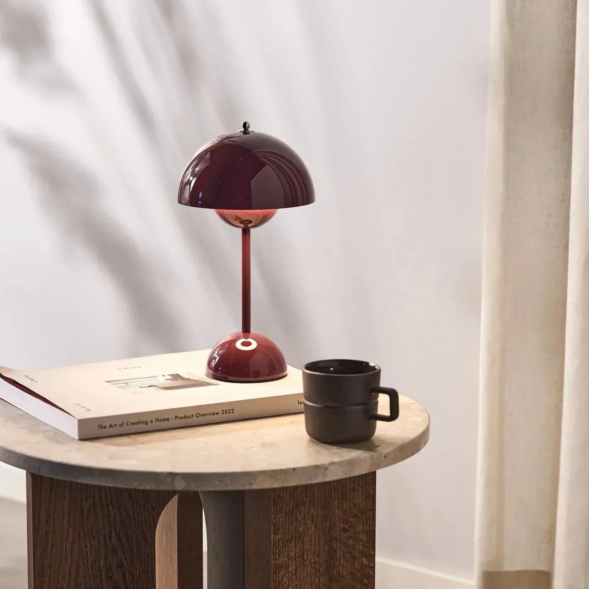LumiereAura | Moderne tafellamp met praktische functionaliteit