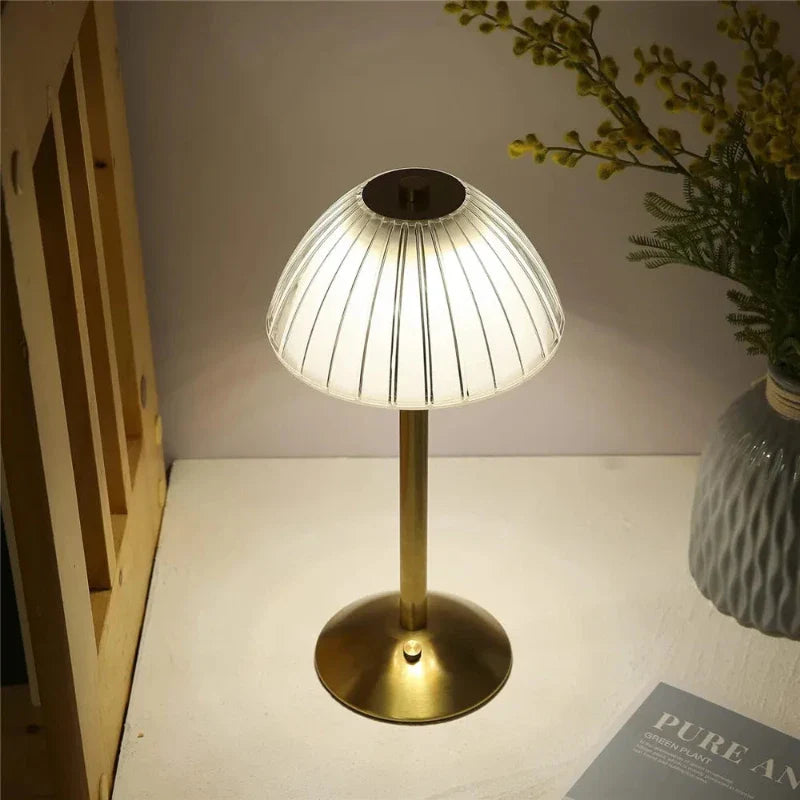 Delicate Light | Driekleurige oplaadbare LED-tafellamp met dimmer