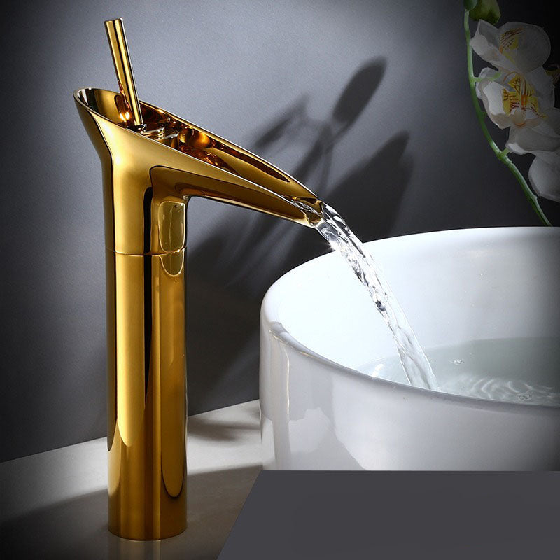 Antieke elegantie | Vintage design badkamerkraan