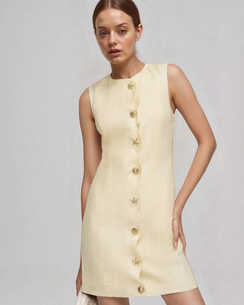 Robe élégante à détail sculptural